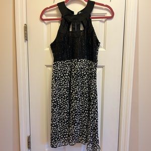 Coco & Tashi Cocktail or Wedding Guest Dress Size Small.